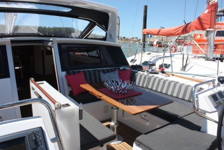 Beneteau Sense 43 2